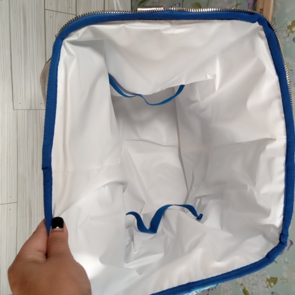 Lilly Pulitzer Insulated Wine Cooler Bag Or Drinks Blue Pinic Football Games - Picture 9 of 9
